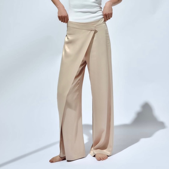 PARAMIDONNA Women Leone Red Satin Pareo